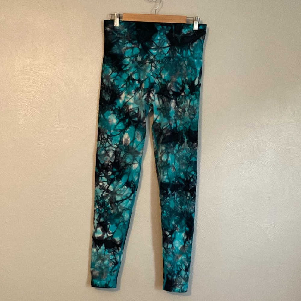 Dynamic Blue and Black Leggings Full-Length Stretch